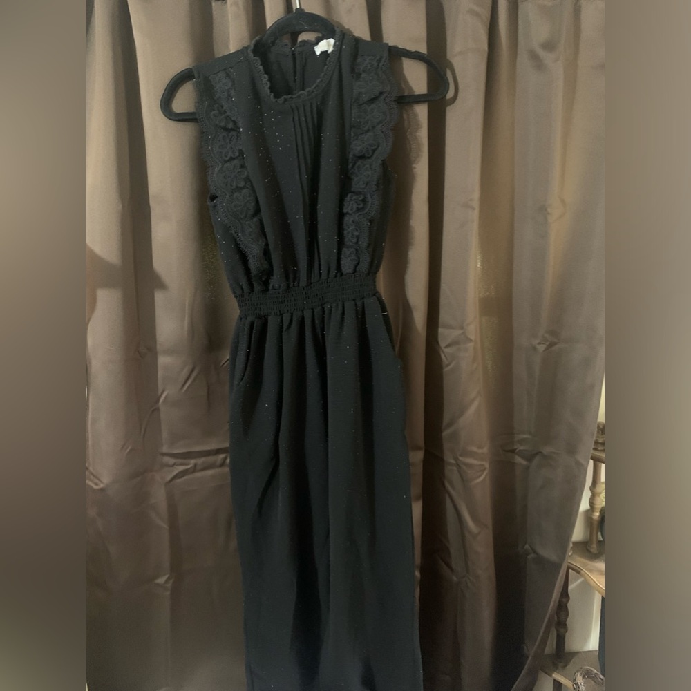 Black jumpsuit Monteau Los Ángeles.